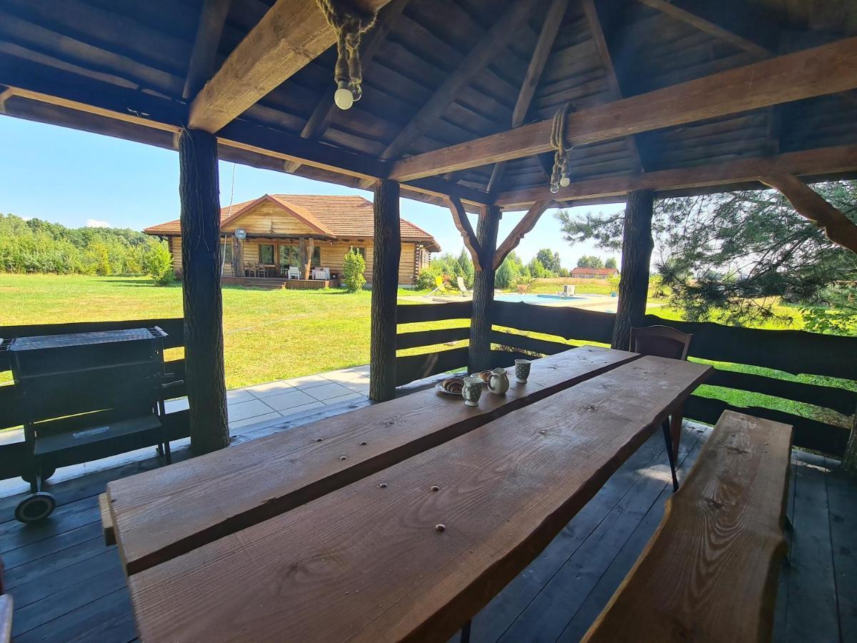Dworek Ogrodniki, Caloroczny Dom Na Wylacznosc, Basen, Sauna, Las, Staw Rybny, Altana Grillowa, Ognisko, Pianino, Kominek, Piec Chlebowy, Duza Ogrodzona Posesja Tuczna Екстериор снимка