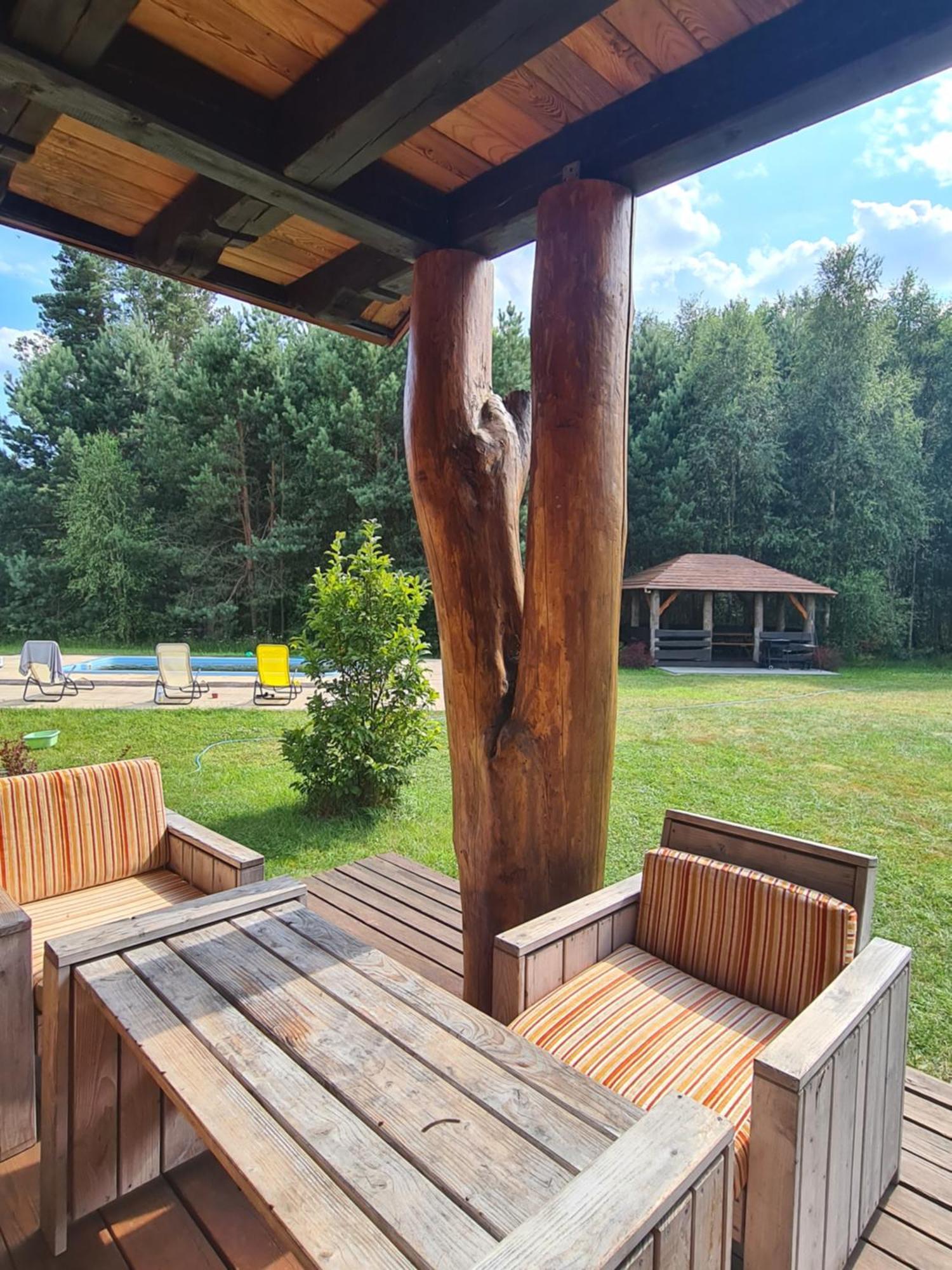 Dworek Ogrodniki, Caloroczny Dom Na Wylacznosc, Basen, Sauna, Las, Staw Rybny, Altana Grillowa, Ognisko, Pianino, Kominek, Piec Chlebowy, Duza Ogrodzona Posesja Tuczna Екстериор снимка