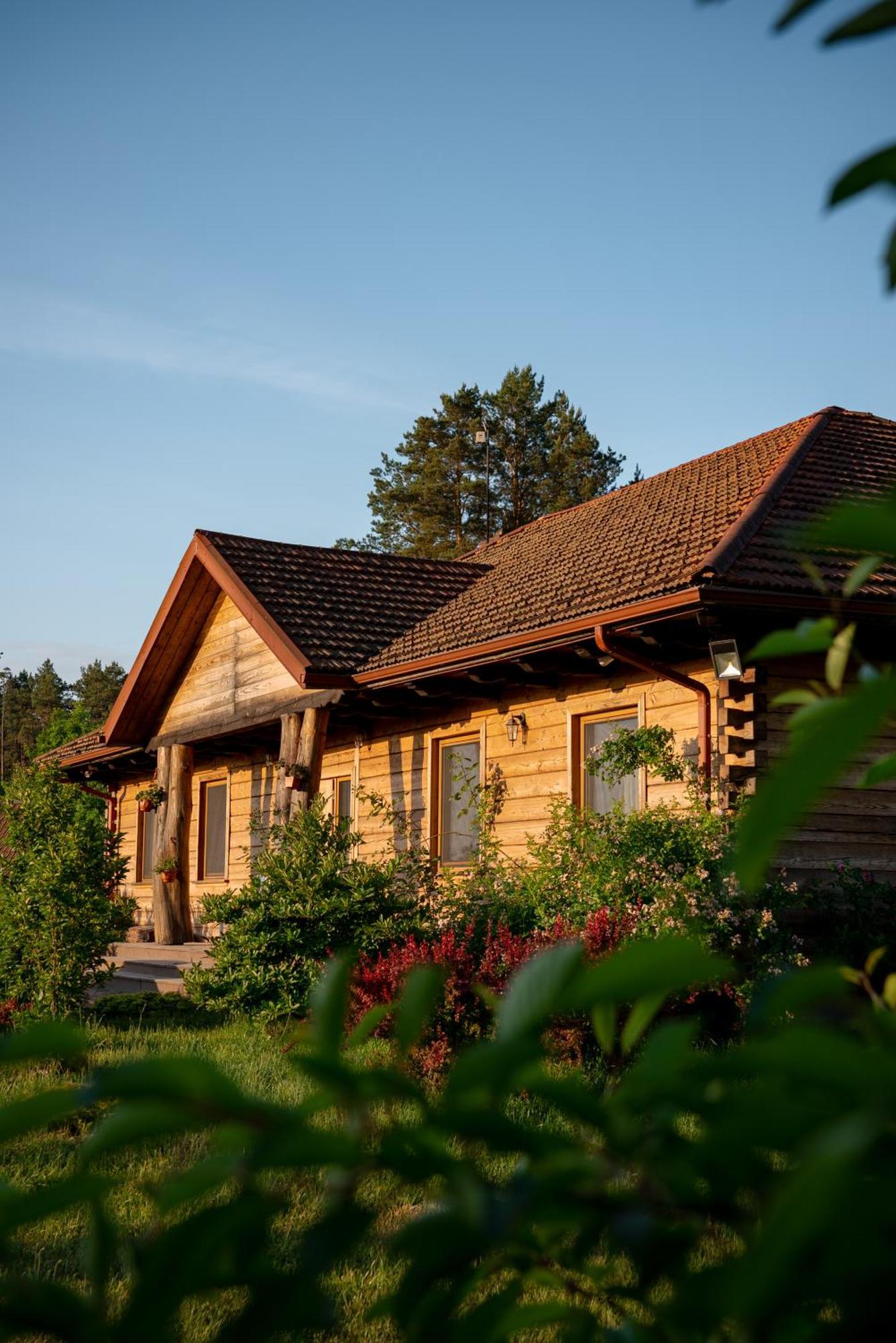 Dworek Ogrodniki, Caloroczny Dom Na Wylacznosc, Basen, Sauna, Las, Staw Rybny, Altana Grillowa, Ognisko, Pianino, Kominek, Piec Chlebowy, Duza Ogrodzona Posesja Tuczna Екстериор снимка